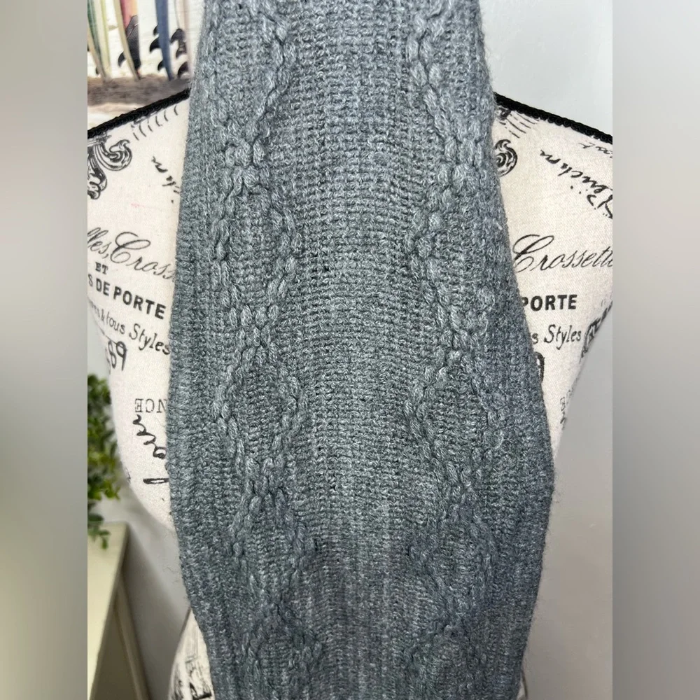 New York & Company Grey Scarf